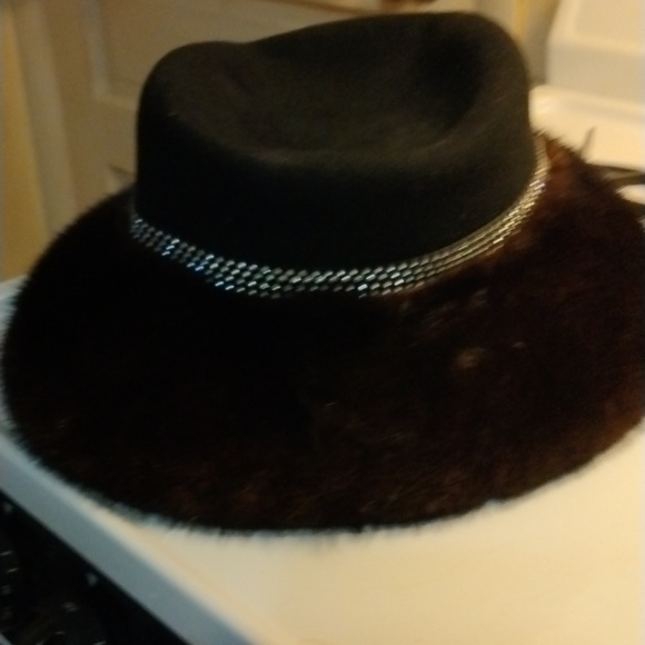 100% wool/ Mink hat - Picture 1 of 4